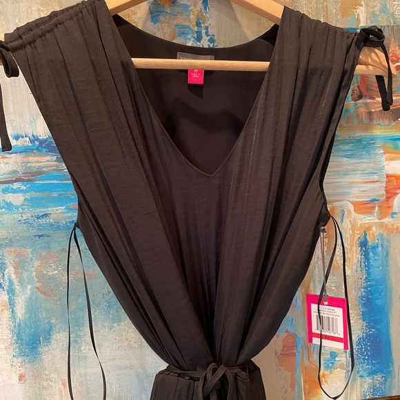 NWT XS VINCE CAMUTO shark bite hem shoulder tie floaty oasis rich black midimaxi - Picture 5 of 11